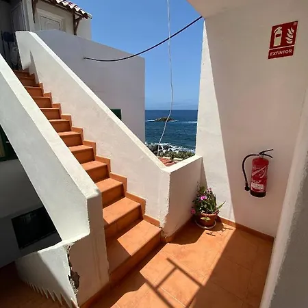 Cosy Twin Beds El Galeon